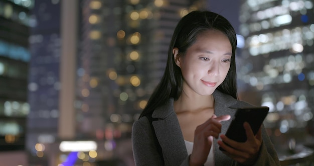 Automated chatbot interface with natural language processing capabilities